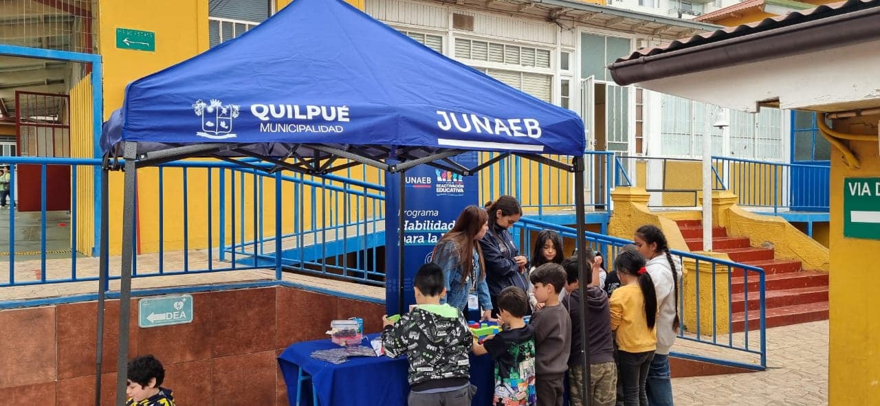 ¡Día de Alegría y Convivencia en el Colegio HF Camilo Henríquez de Quilpué! - 583654240_1319445539978435_4773088514859113655_n.jpg